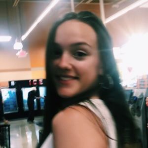 Meet your Posher, Isabella